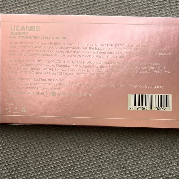 Twilight & Aromas Eyeshadow Palette - Picture 4 of 5